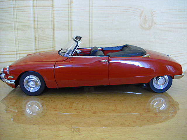3_DS19 cabrio 1966 (Sun Star)-1/18)