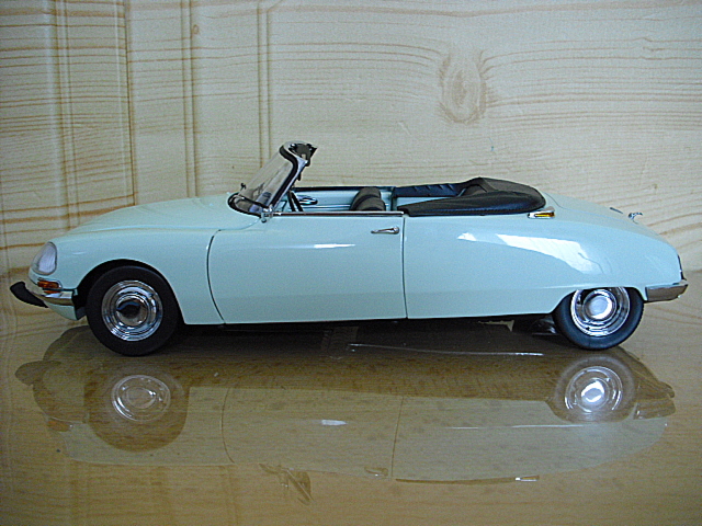 4_DS21 cabrio 1967 (Sun Star)-1/18