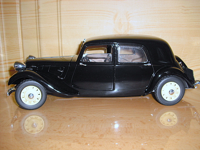 1_11 Traction Avant berline 1938 (Solido)-1/18