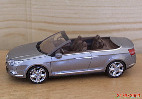 8_C5 Airscape cabrio stříbrná met. 2008 (Norev)-1/43