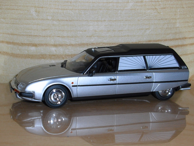 2_CX 2000 break "Hearse" 1980 (Minichamps)-1/43