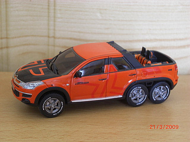 13_C-Cruise Crosser oranžová 2008 (Norev) -1/43