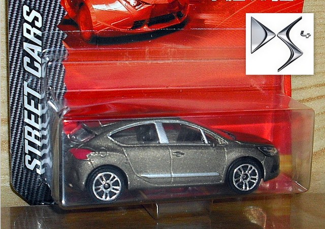 19_DS4 bronzová 2010 (Majorette)-1/64