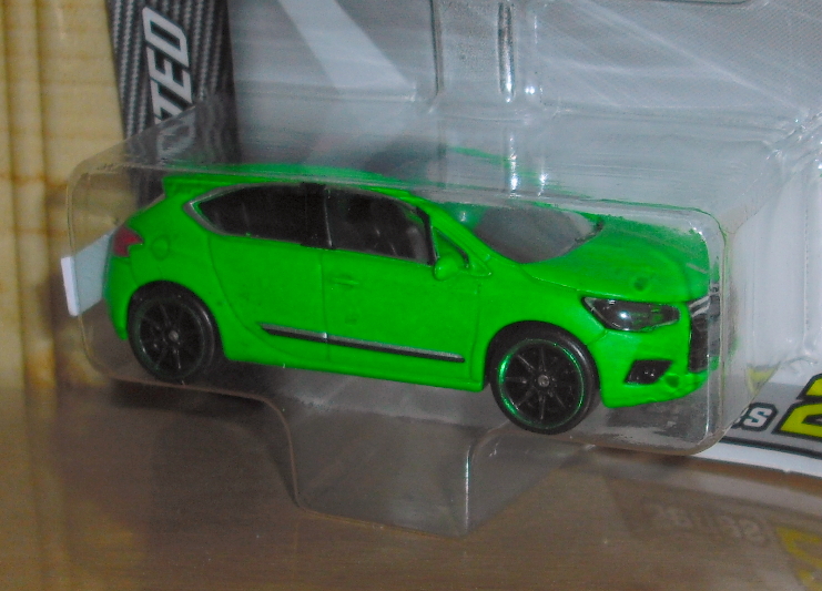 20_DS4 zelená limitka 2012 (Majorette)-1/64