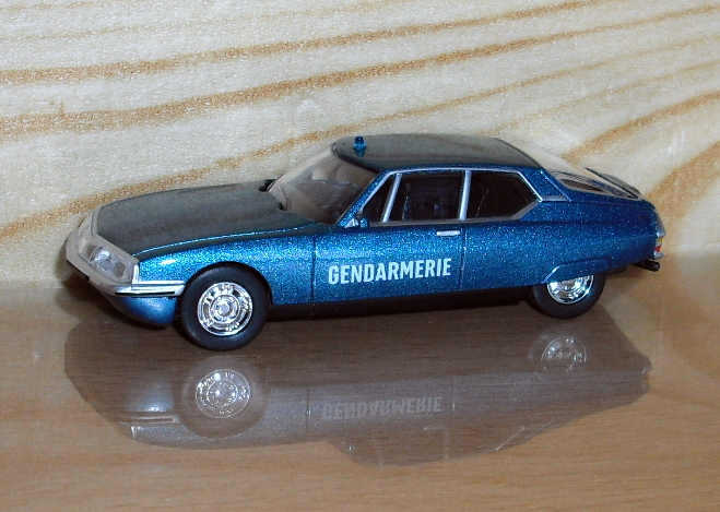 6_SM Gendarmerie 1971 (Norev)-1/64