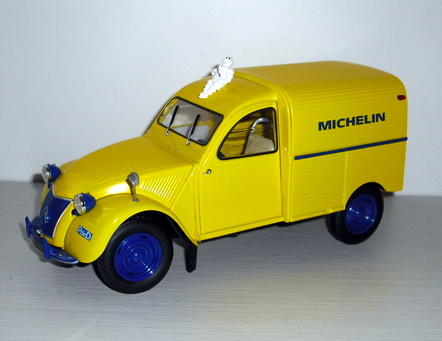 10_2CV F. Michelin žlutá 1955 (Norev) měř:1/18