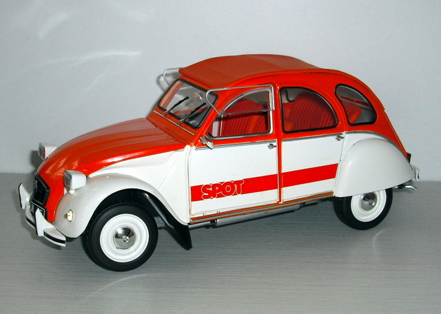 17_2CV Spot oranž.-bílá 1976 (Solido) měř:1/18
