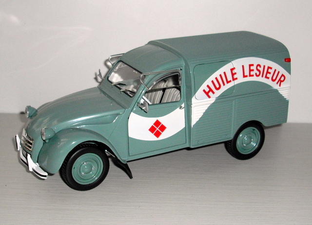19_2CV F. Huile šedá 1969 (Solido) měř:1/18