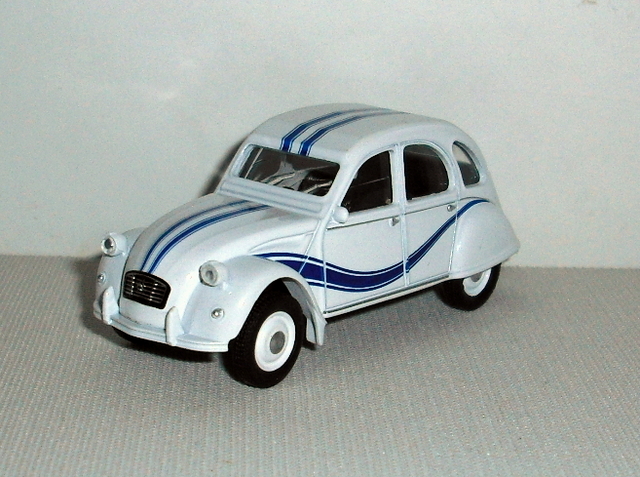40_2CV France 3_1983 (Norev) měř:1/64