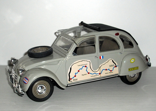 14_2CV Dakar šedá 1970 (Solido) měř:1/18