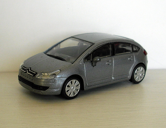 73_C4 stříbrná 2004 (New Rey)