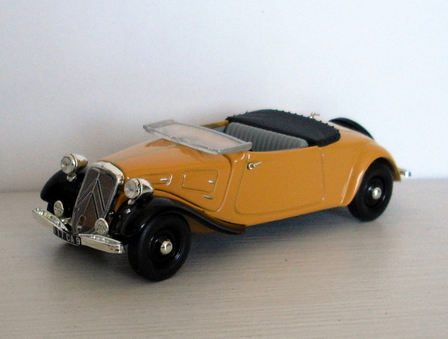 10_Tract. 7CV cabrio žlutá 1936 (Norev)