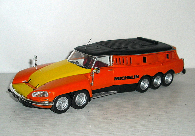 28_DS Mille Pattes Michelin oranžová 1970 (Altaya)