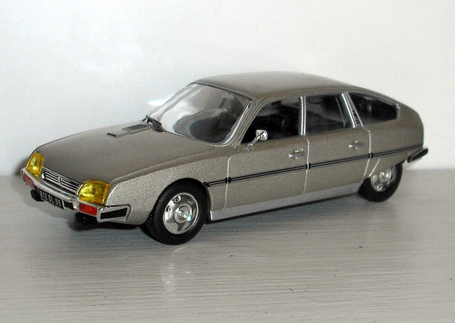 43_CX šedá metal.  1975 (Ixo Altaya)