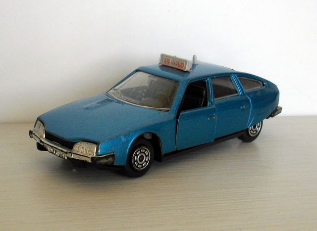 44_CX 2200 Taxi modrá metal. 1974 (Norev)