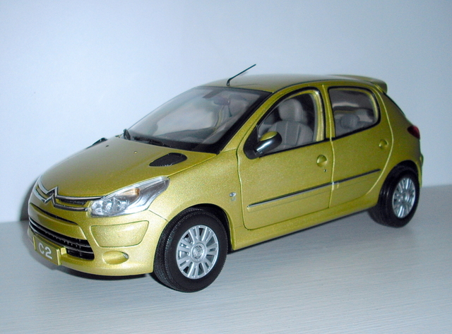 1_C2 zlatá metal. 2006 (Paudi Model) -1/16