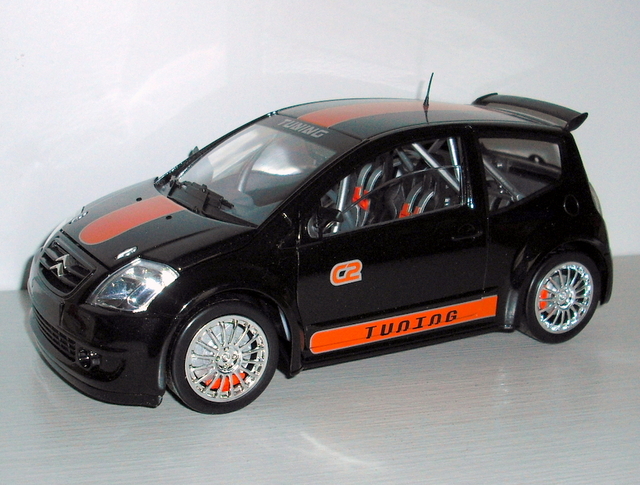 3_C2 tuning černá 2006 (Solido) -1/18