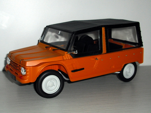 2_Méhari 4x2 oranžová 1983 (Norev) 1/18
