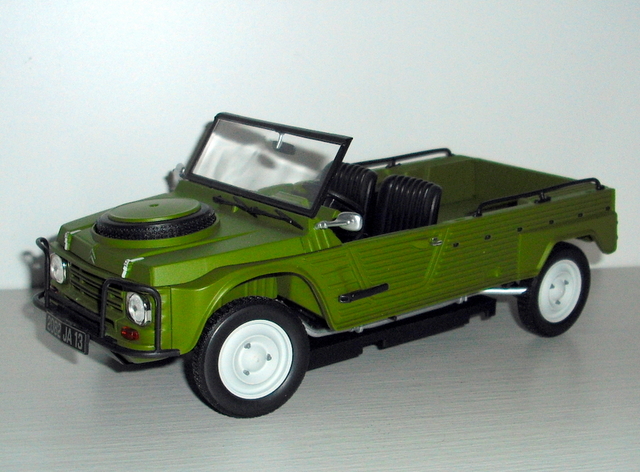 1_Méhari 4x4 zelená 1979 (Norev) 1/18