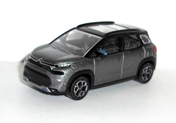 37. C3 Aircross šedá 2021 (Norev)  